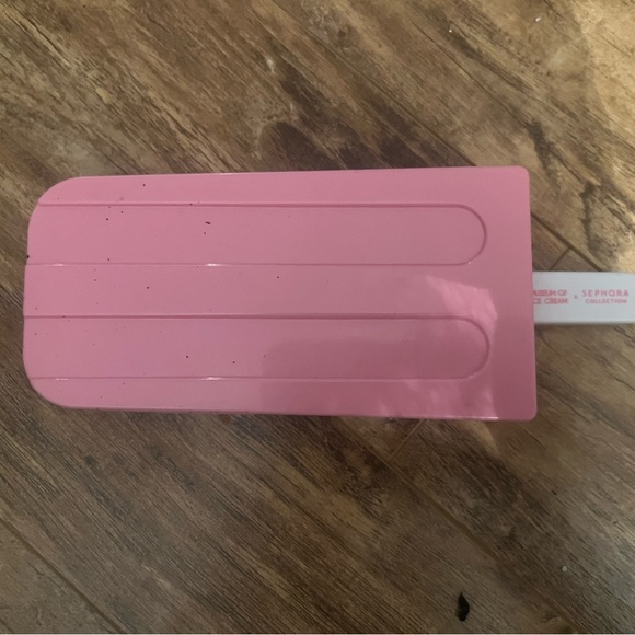 SEPHORA x Museum of Ice Cream eyeshadow palette - Picture 1 of 2